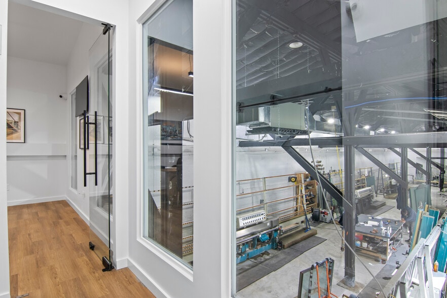 More Photos Of 390 Moffitt Blvd, Islip Warehouse For Sale