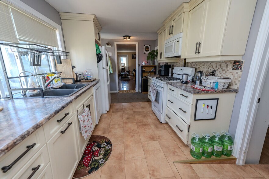More Photos Of 181 Melville Rd, Consecon Trailer Camper Park For Sale