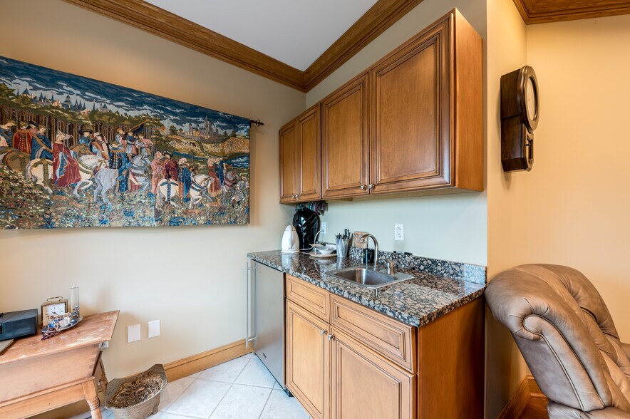 More Photos Of 315 High St, Morgantown Office For Sale