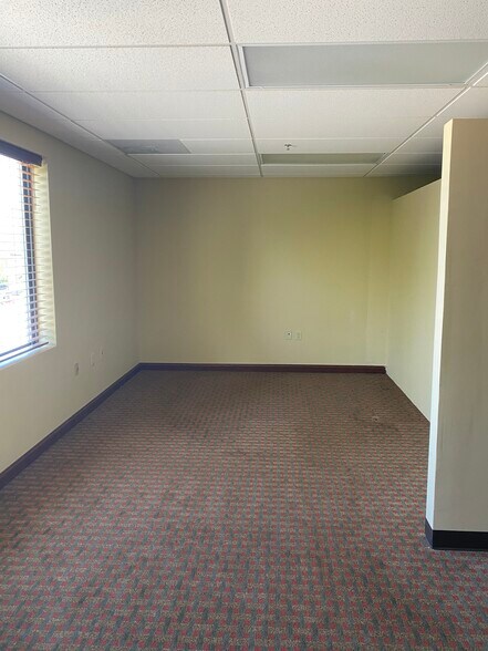 More Photos Of 247 N Dixie Way, South Bend Office For Lease