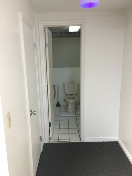 More Photos Of 2550 Washington Blvd, Ogden Office For Lease
