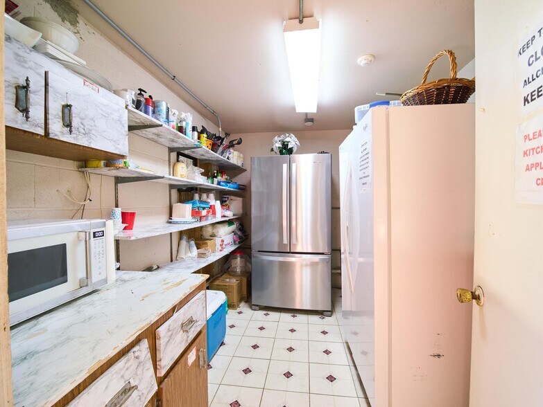 More Photos Of 464 N 9th St, Fort Pierce General Retail For Sale