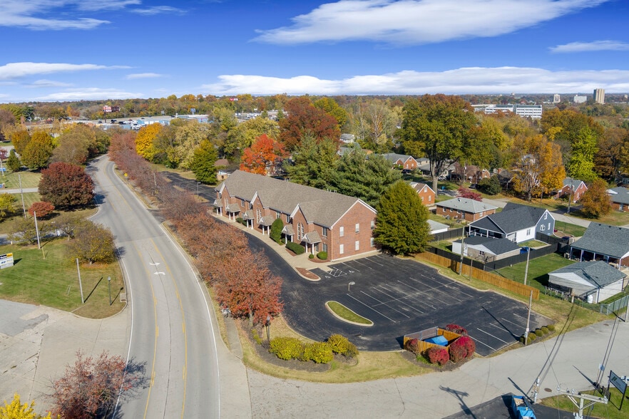More Photos Of 1300 Gardiner Ln, Louisville Medical For Sale