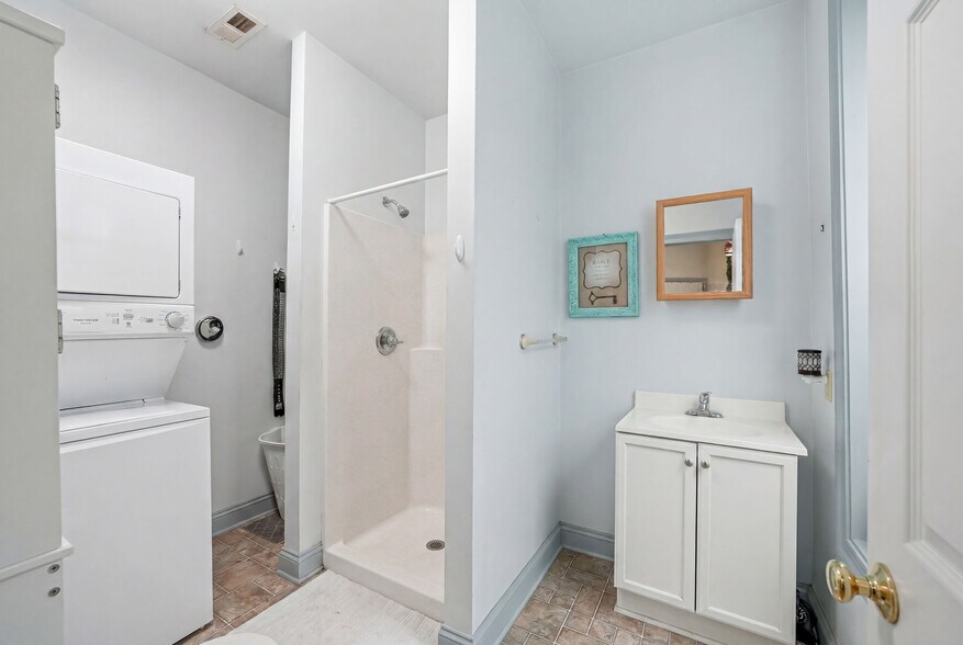 More Photos Of 2 S Main St, Woodstown Storefront Retail Residential For Sale