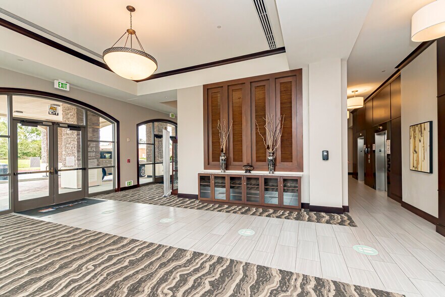 More Photos Of 4001 Nicholson Dr, Baton Rouge Hotel For Lease