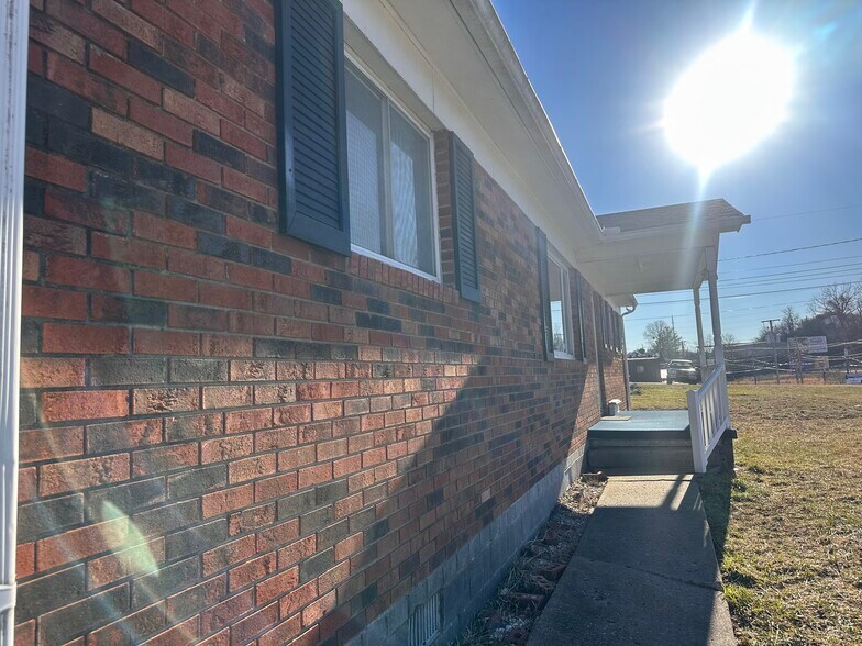 More Photos Of 346 Rural Acres Dr, Beckley Showroom For Sale