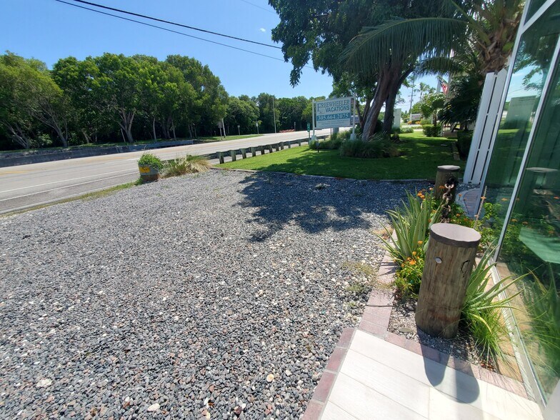 More Photos Of 85998 Overseas Hwy, Islamorada Office Residential For Lease