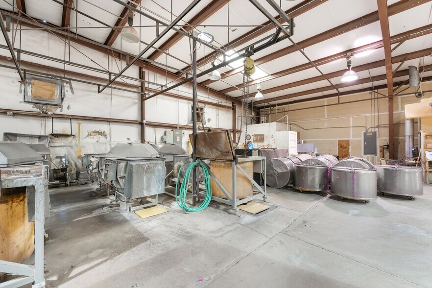 More Photos Of 480 Pat Ave, Overton Industrial For Sale