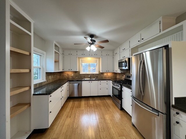 More Photos Of 704 E 9th St, Lockport Medical For Sale