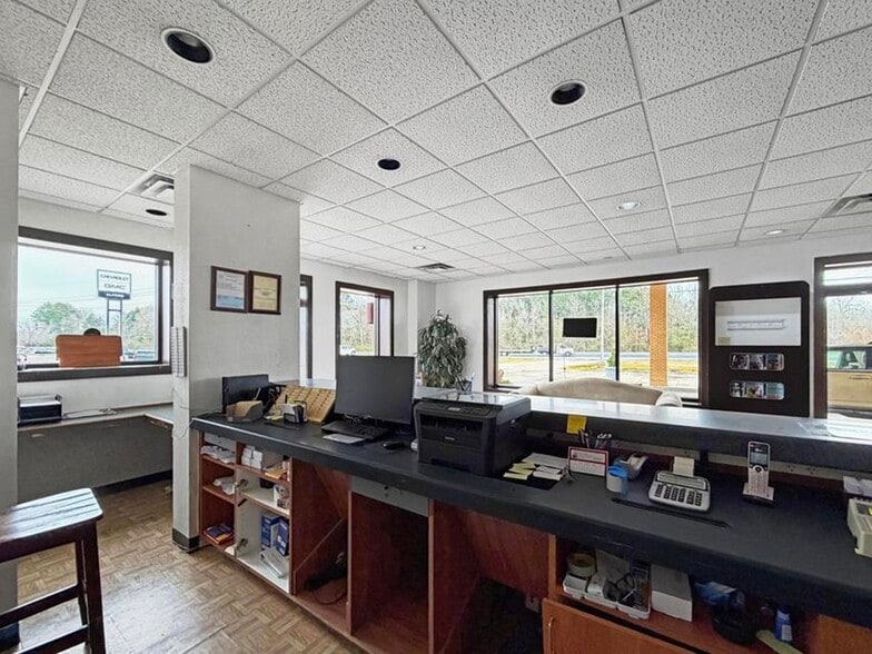 More Photos Of 3080 Colony Blvd, Leesville Hotel For Sale