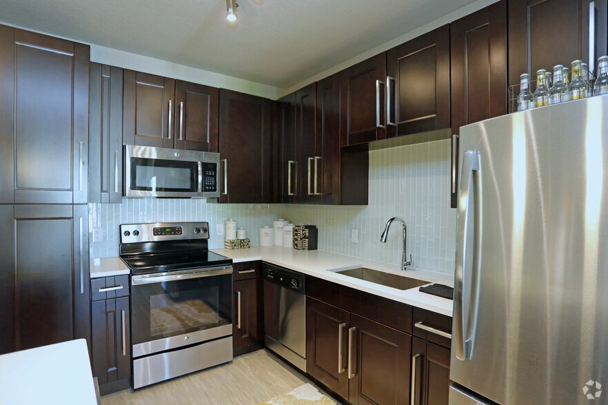 More Photos Of 190 SE 5th Ave, Delray Beach Apartments For Lease