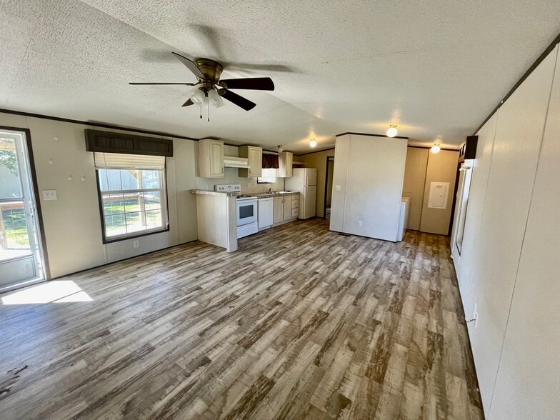 More Photos Of 1524 16th St, Rockport Manufactured Housing Mobile Home Park For Sale