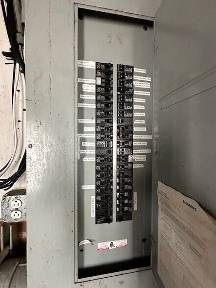 More Photos Of 31 South St, Mount Vernon Light Manufacturing For Lease