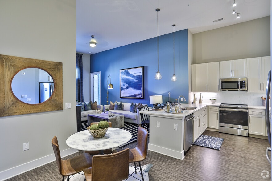 More Photos Of 7420 N Rea Park Ln, Charlotte Apartments For Lease