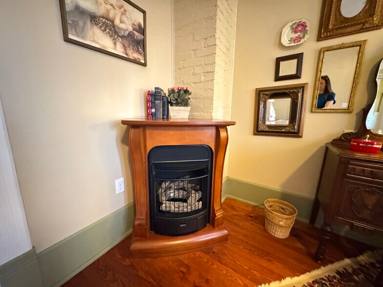 More Photos Of 224 W Chickasaw St, Tahlequah Hospitality For Sale