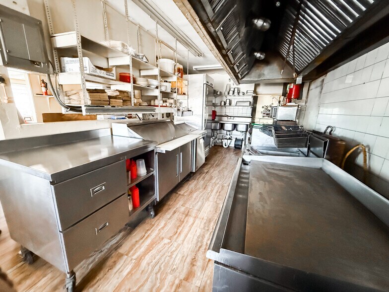 More Photos Of 2 Berlin Rd, Lindenwold General Retail For Sale