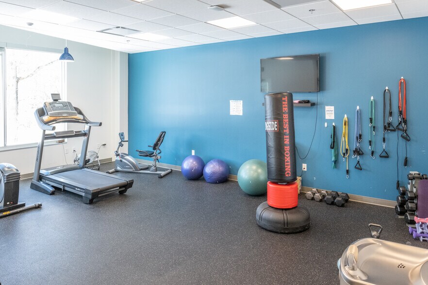 More Photos Of 3280 Evergreen Dr NE, Grand Rapids Medical For Sale