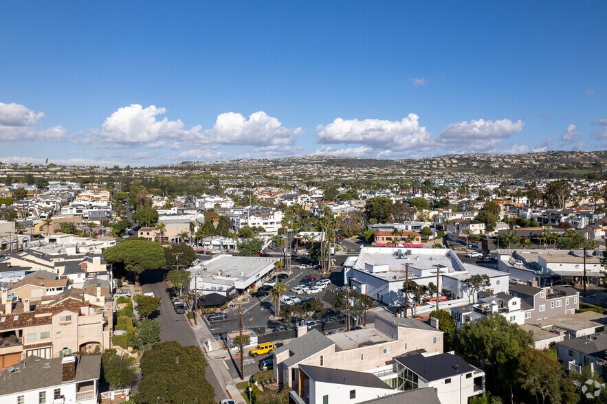More Photos Of 3027 E Coast Hwy, Corona Del Mar Restaurant For Lease