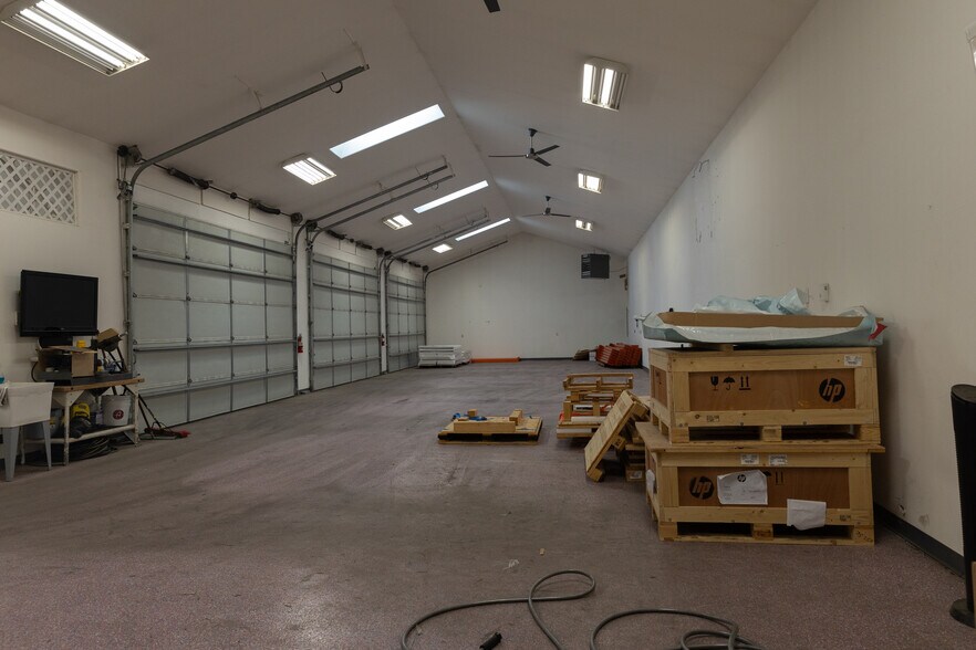 More Photos Of 6390 N Broadway, Denver Manufacturing For Lease