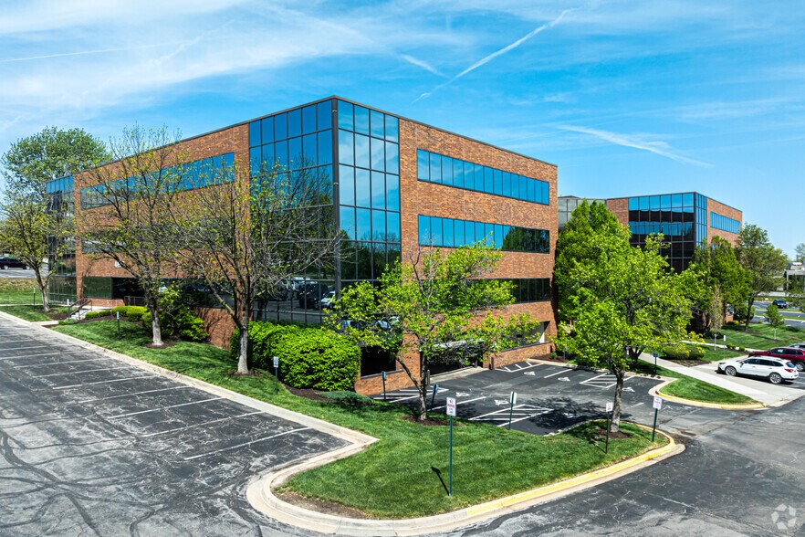 More Photos Of 4400 College Blvd, Overland Park Office For Lease