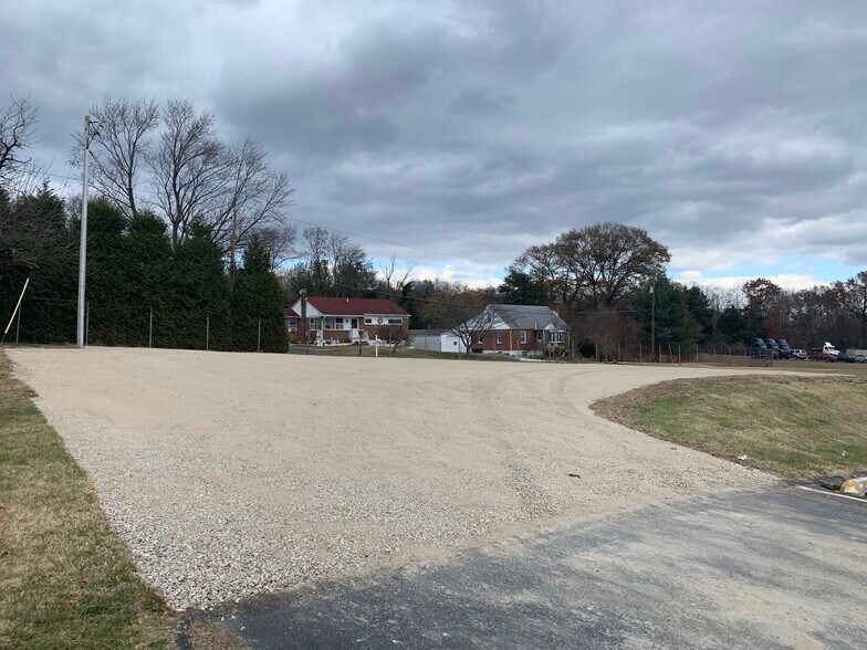 More Photos Of 8317 Belair Rd, Baltimore Land For Lease
