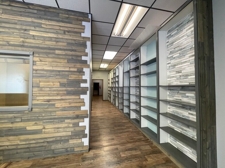 More Photos Of 105 3rd Ave NW, Mandan Storefront For Lease