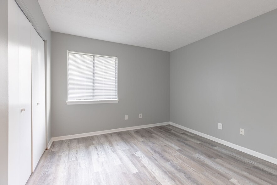 More Photos Of 333 S Mock Rd, Albany Apartments For Sale