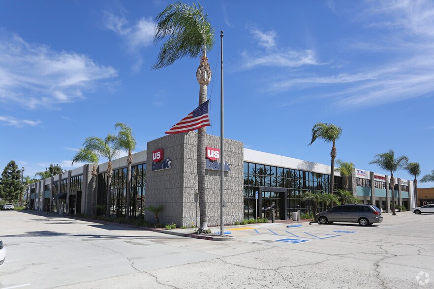 More Photos Of 1008-1028 N Tustin Ave, Anaheim Unknown For Lease