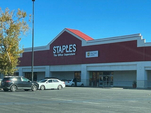 More Photos Of 44410-44580 Valley Central Way, Lancaster Unknown For Sale