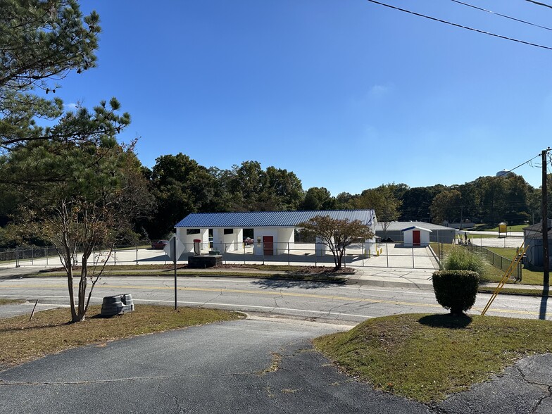 Primary Photo Of 131 Burson Ave, Carrollton Carwash For Sale