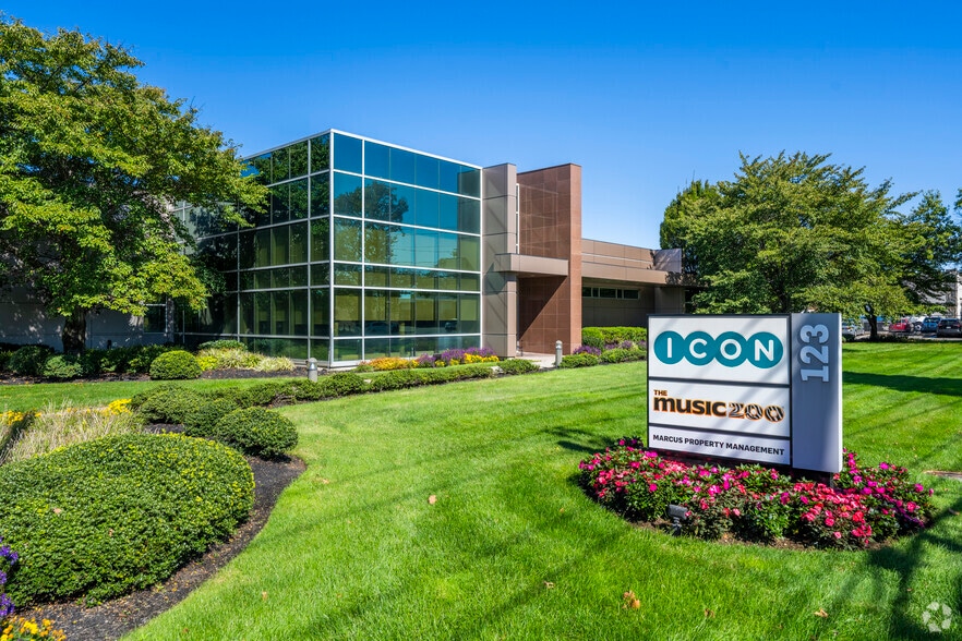 Primary Photo Of 123 Smith St, Farmingdale Flex For Lease