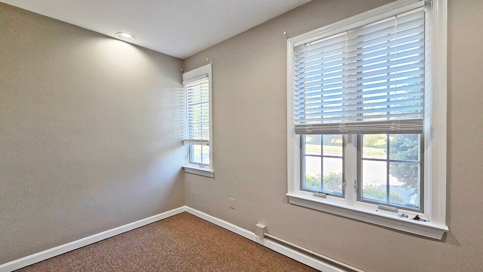 More Photos Of 1300-1302 Lafayette Dr, Alexandria Office For Lease