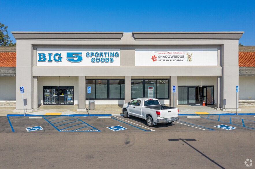More Photos Of 710-790 Sycamore Ave, Vista Unknown For Lease