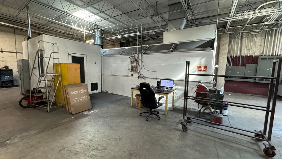 More Photos Of 231 Moorestown Dr, Bath Manufacturing For Sale