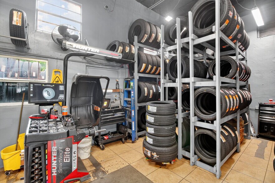 More Photos Of 449 E Okeechobee Rd, Hialeah Warehouse For Sale