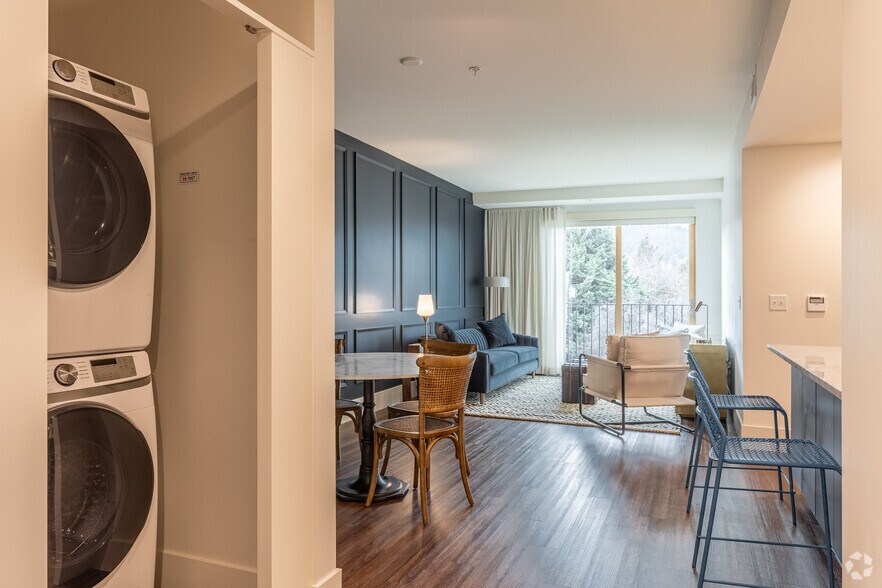 More Photos Of 1905 NW 23rd Ave, Portland Apartments For Lease