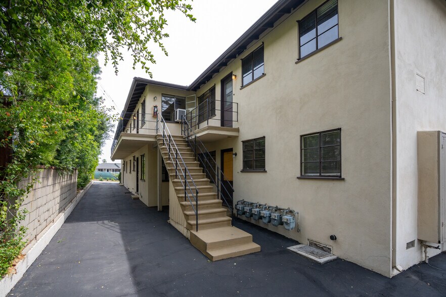 More Photos Of 2629-2643 1/2 Lake Ave, Altadena Apartments For Sale