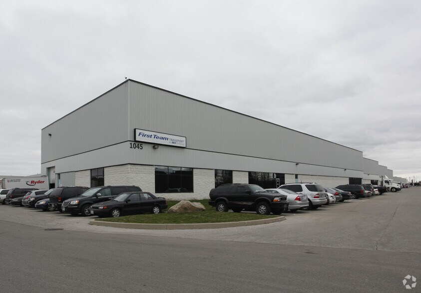 More Photos Of 1045 Middlegate Rd, Mississauga Flex For Lease