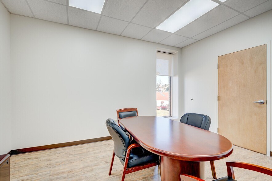 More Photos Of 207 N Main St, Boonsboro Office For Sale