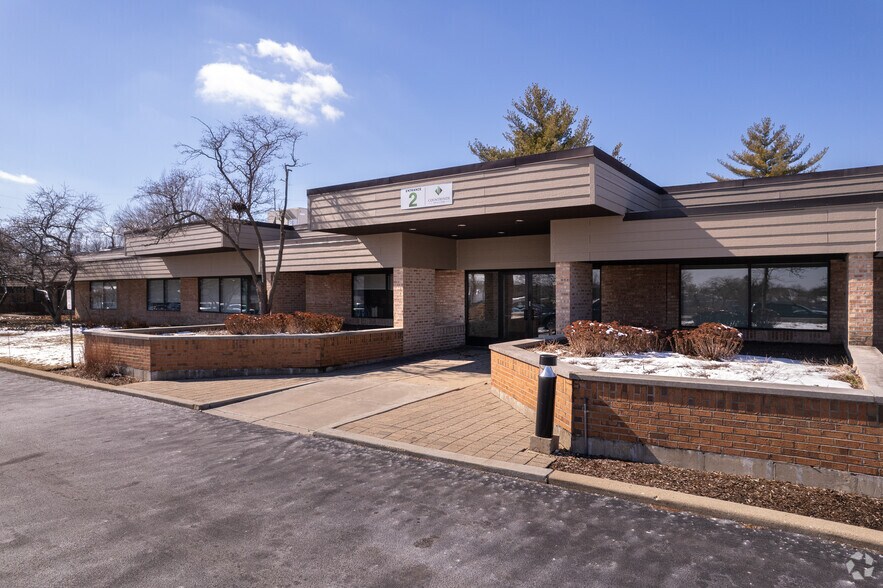 More Photos Of 1204-1332 W Northwest Hwy, Palatine Office For Lease