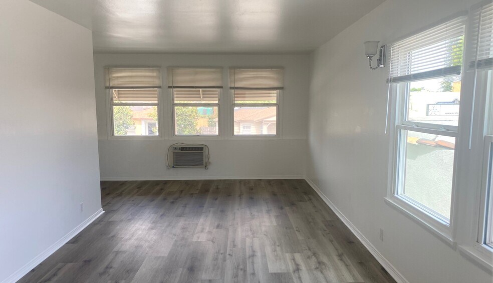 More Photos Of 5514-5516 Cahuenga Blvd, North Hollywood Storefront Retail Residential For Sale