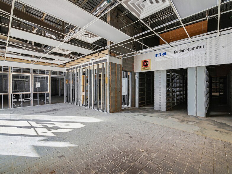 More Photos Of 840 Riverside Dr, Asheville Warehouse For Lease