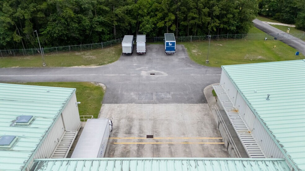 More Photos Of 149 Piper Ln, Georgetown Industrial For Lease