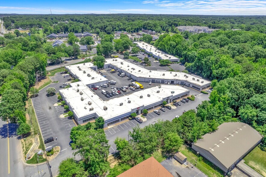 More Photos Of 5100 Reagan Dr, Charlotte Unknown For Lease