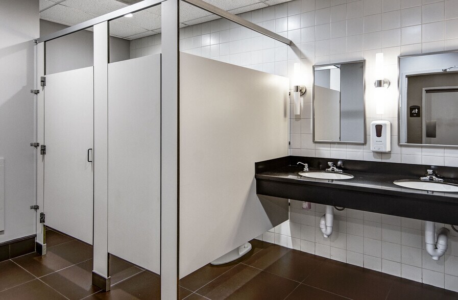 More Photos Of 101 Laurel Rd, Voorhees Office For Lease