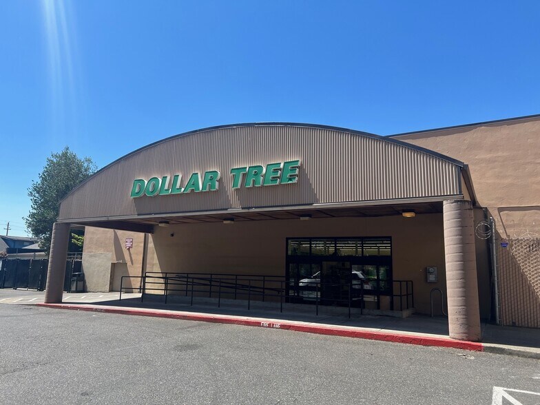 More Photos Of 1815 NE 43rd Ave, Portland Supermarket For Lease
