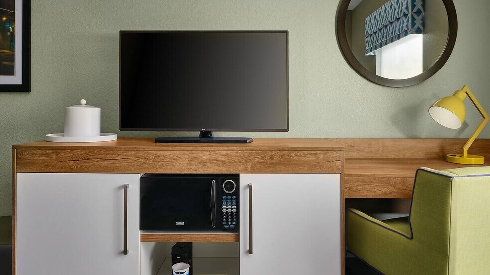 More Photos Of 68700 Highway 190 Service Rd, Covington Hotel For Sale