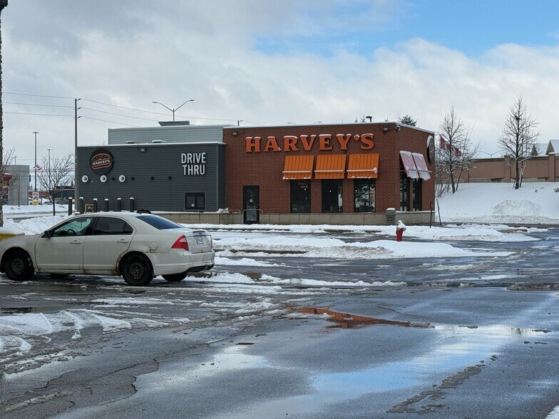 More Photos Of 10 Cottrelle Blvd, Brampton Office For Sale