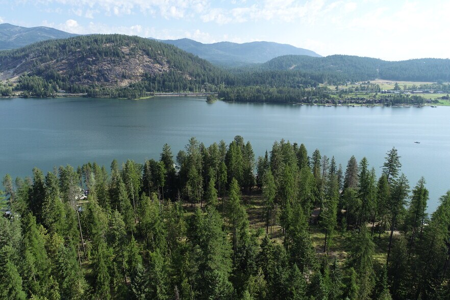 More Photos Of 91 Boat Club Road, Sagle Land For Lease