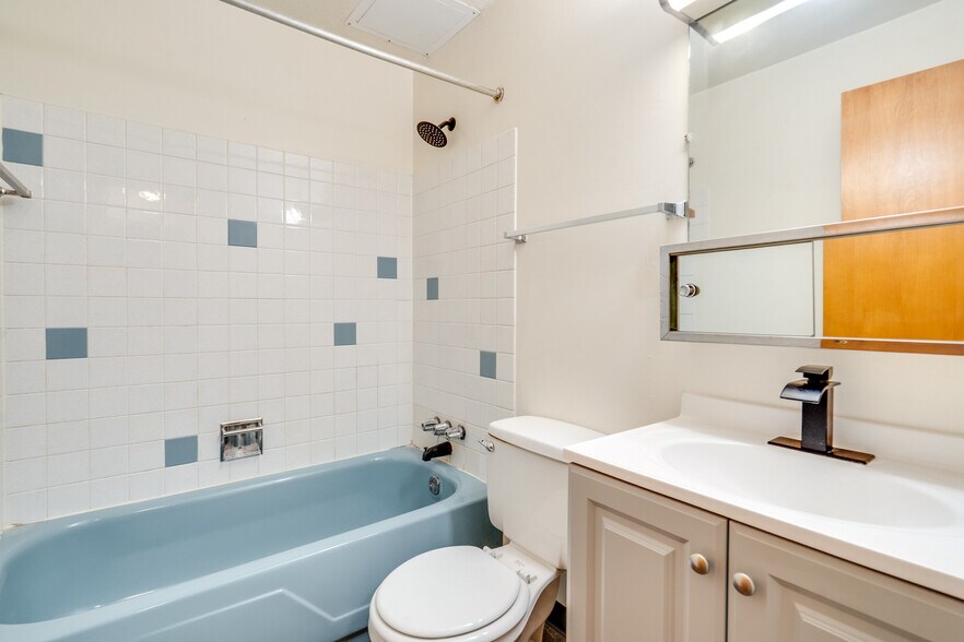 More Photos Of 2615 Ellet Ave, Akron Apartments For Sale